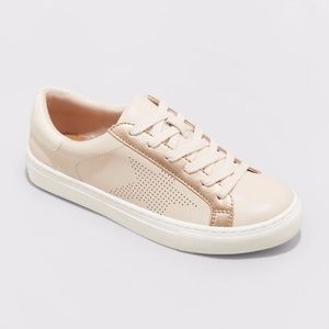 Women's Cadey Sneakers - Universal Thread